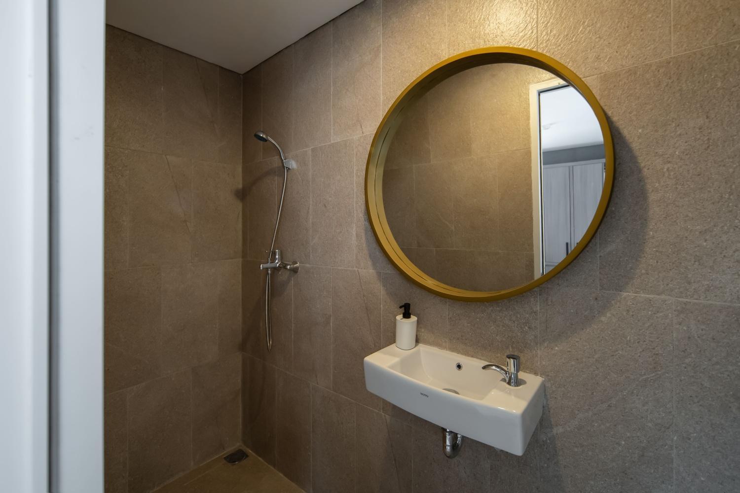 Cove Art Living Aparthotel Джакарта Екстериор снимка
